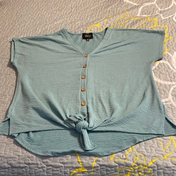 Blue button up shirt - Picture 1 of 3
